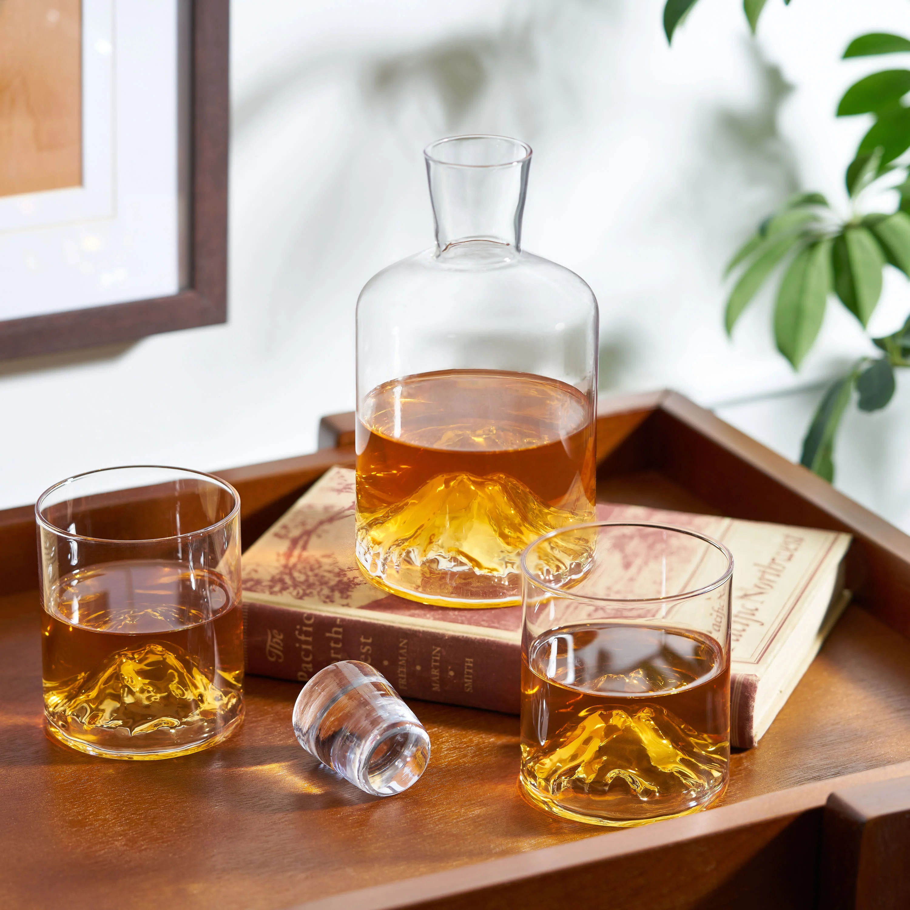 Mountain Crystal Liquor Decanter - Image 2