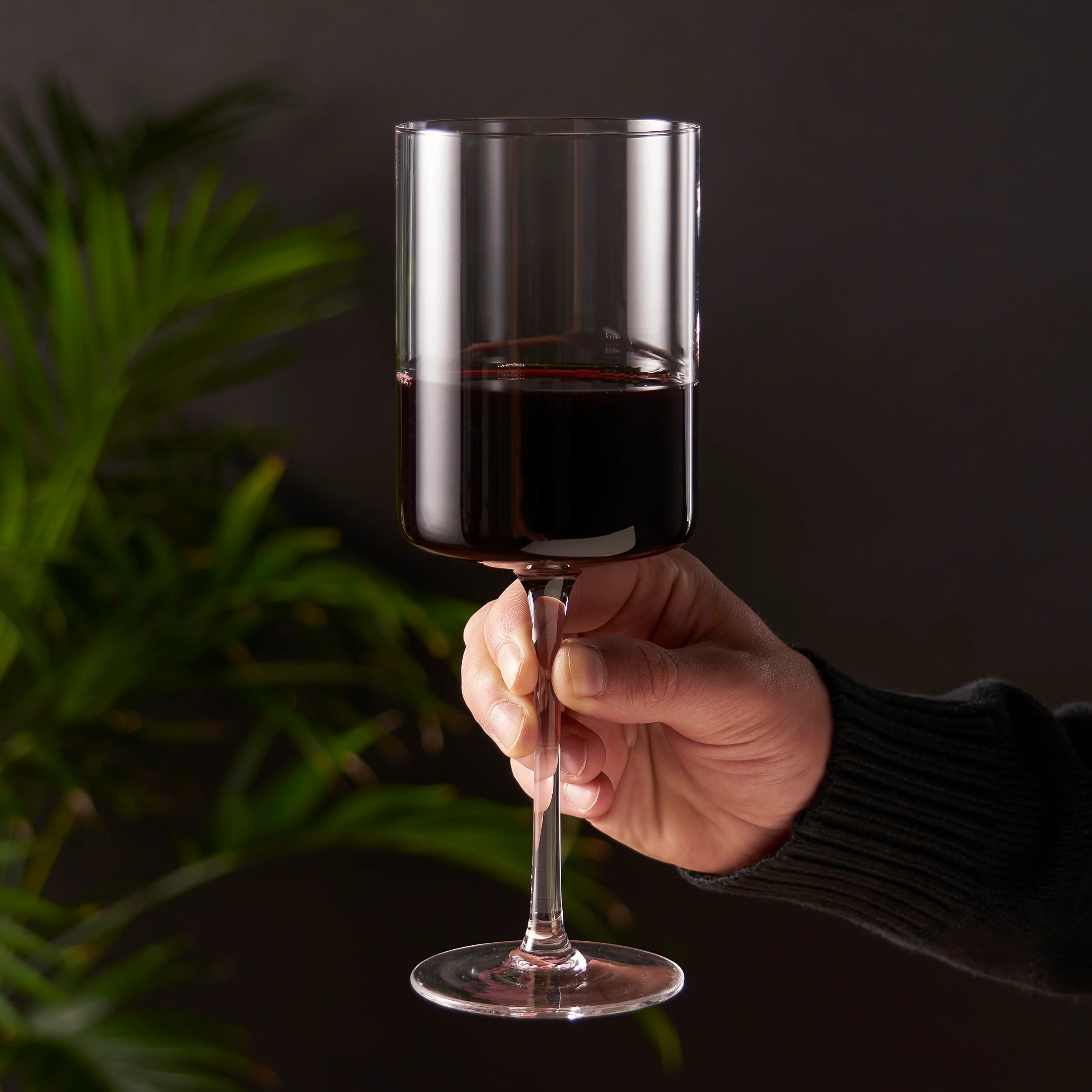 Laurel Crystal Red Wine Glasses Set of 2 - Image 2