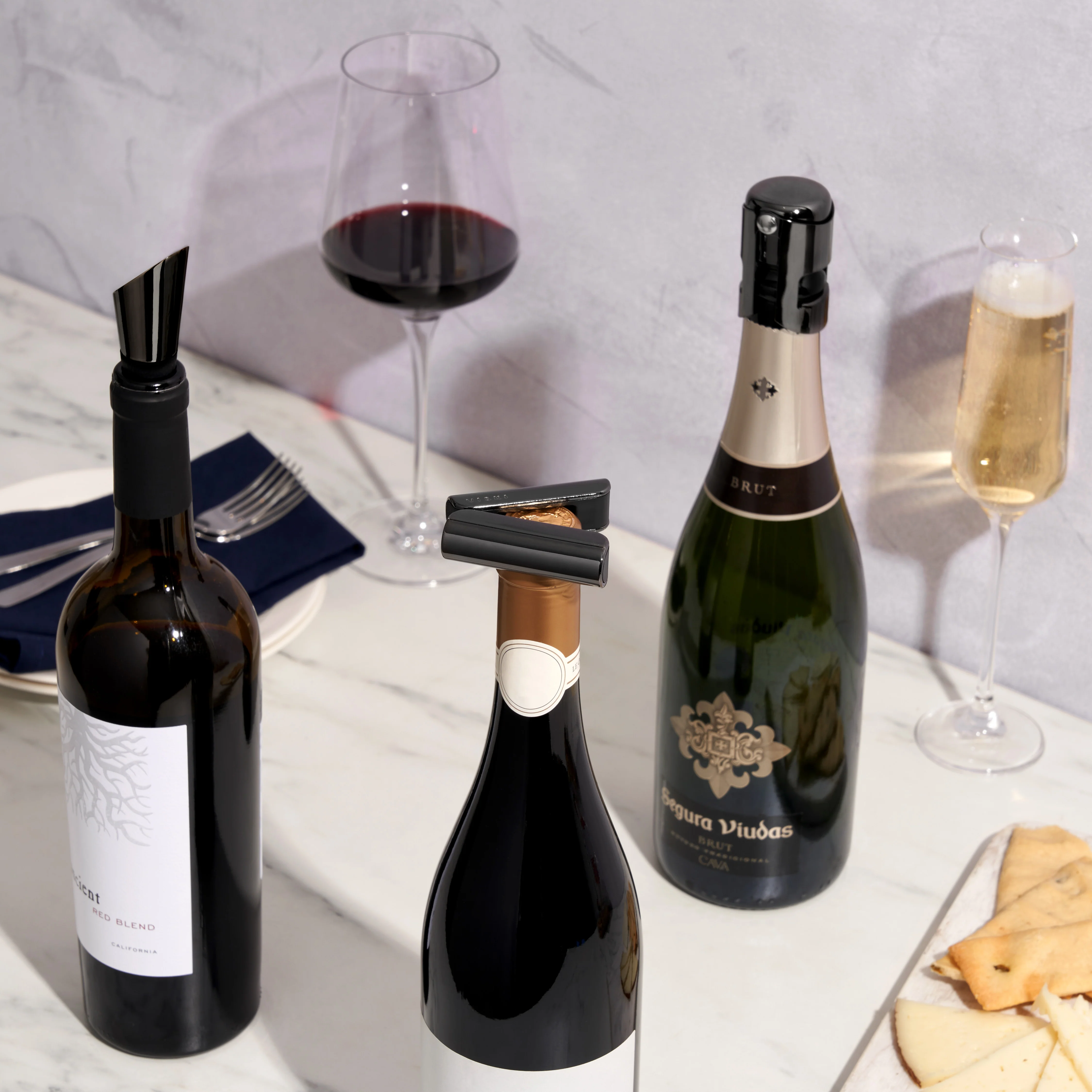 Warren Gunmetal Wine Set - Image 2